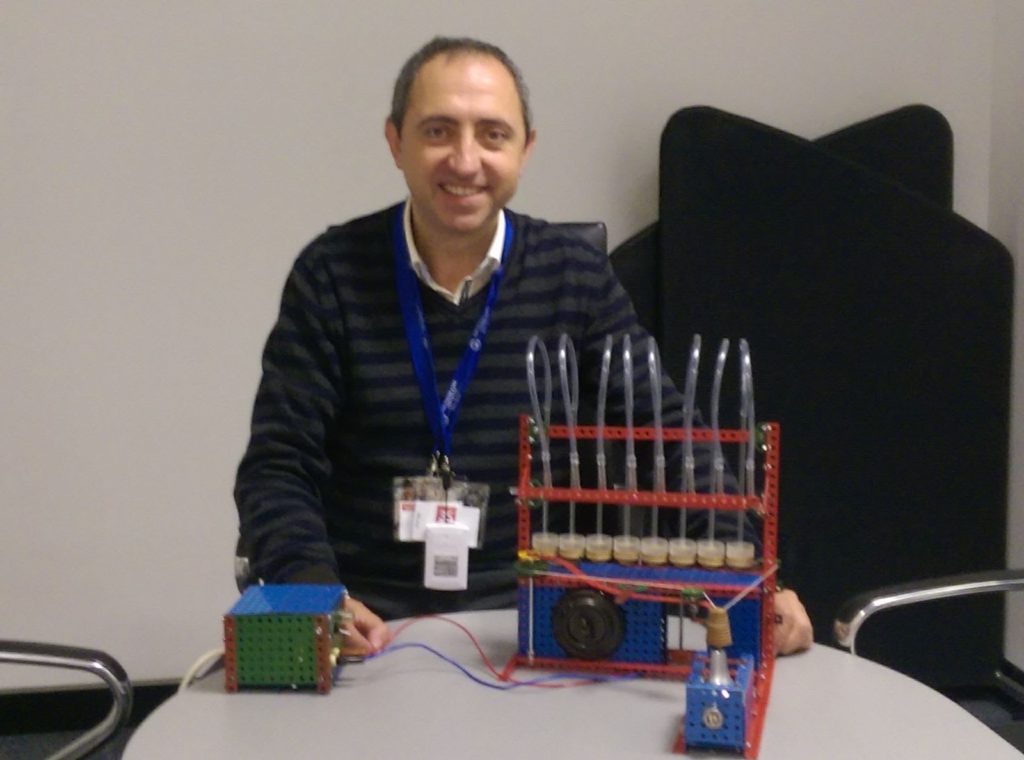Prototipo del aparato con el cual se fabricó el primer HEMA